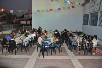 بالصور: سرية كشاف اللد الاسلامي وحركة شبيبة أجيال تنظمان إفطاراً جماعياً في اللد 